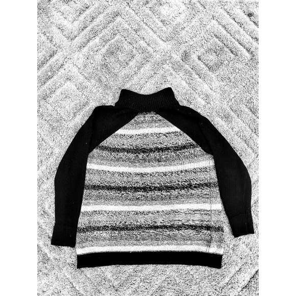 Eddie Bauer Pullover Sweater - Picture 2 of 3